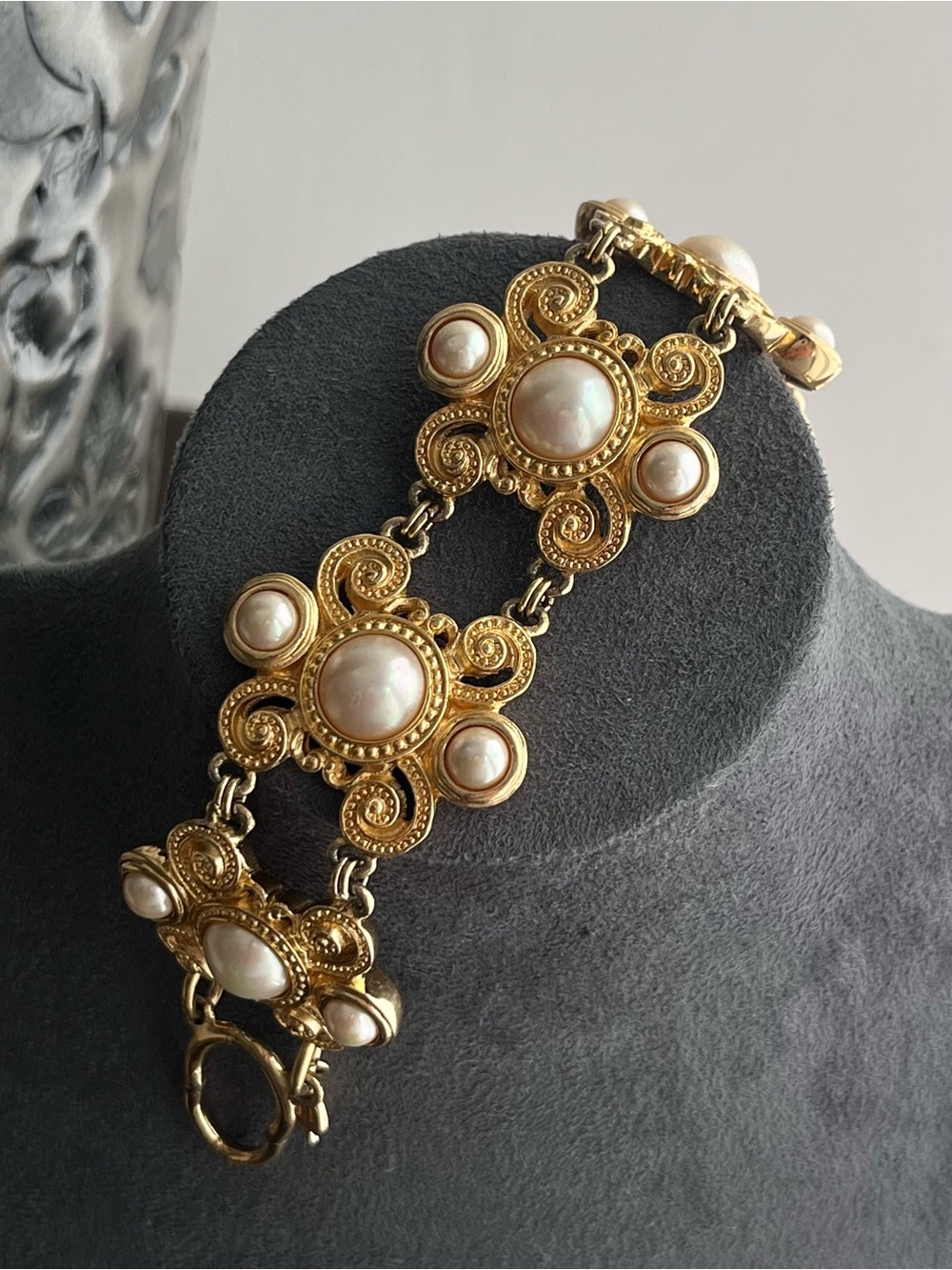Authentic Vintage Dior Pearl Baroque Filigree Scrollwork Gold Link Bracelet